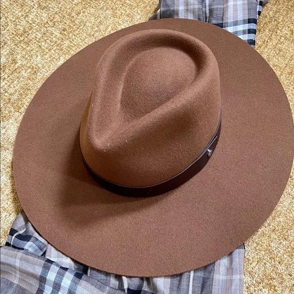 Hat - Picture 2 of 5